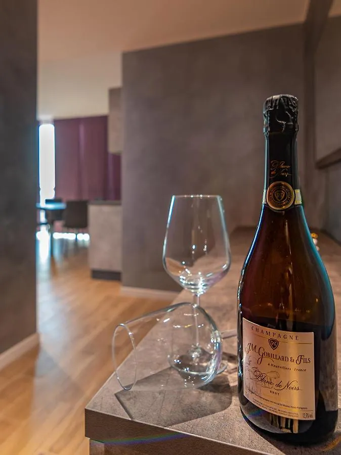 Apartament Crystal Tower M&M Treviolo